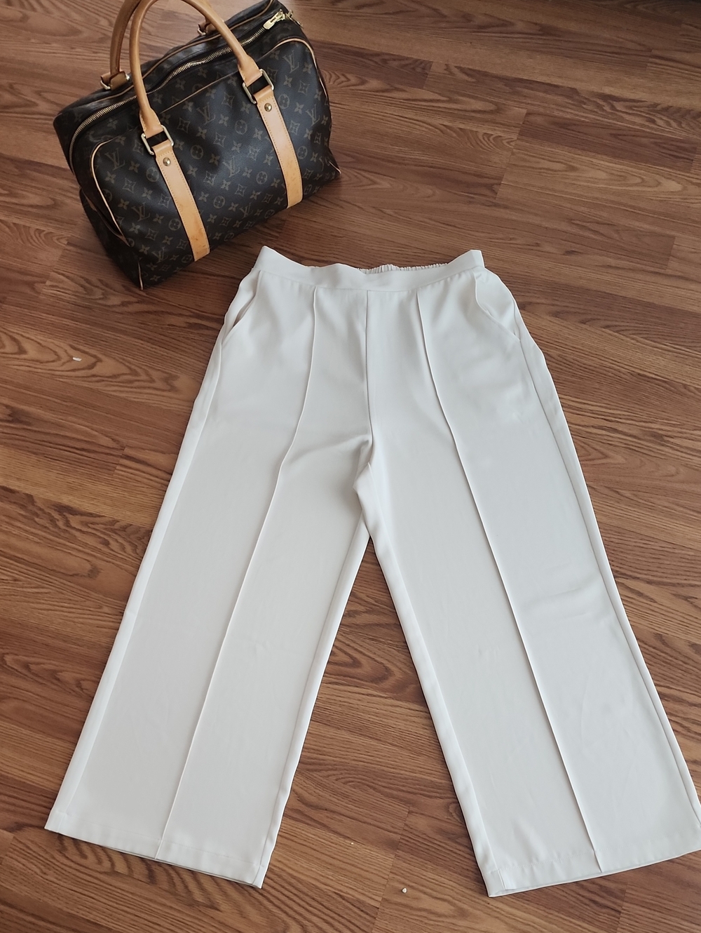 MELLODAY Off-White Wide-Leg Pleated Trousers